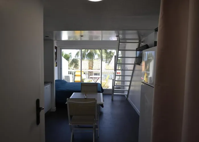 Naturiste Albatros Port Soleil 544