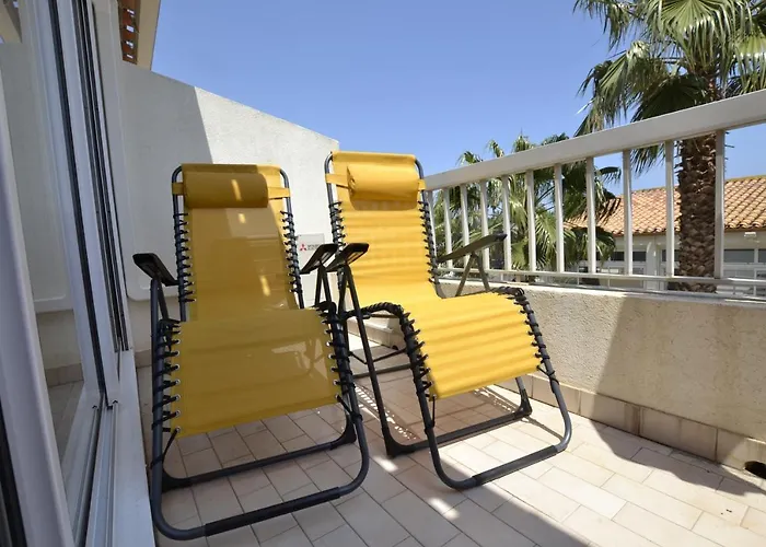 Naturiste Albatros Port Soleil 544 * アグド